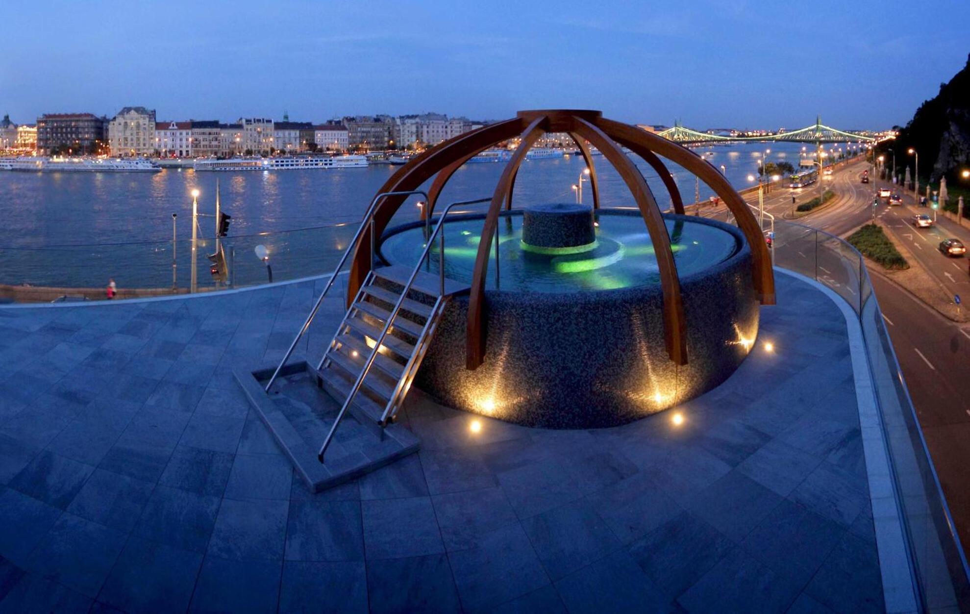 Wellness Retreat With Sauna & Jacuzzi - 1 Min To Opera Budapest Exterior photo